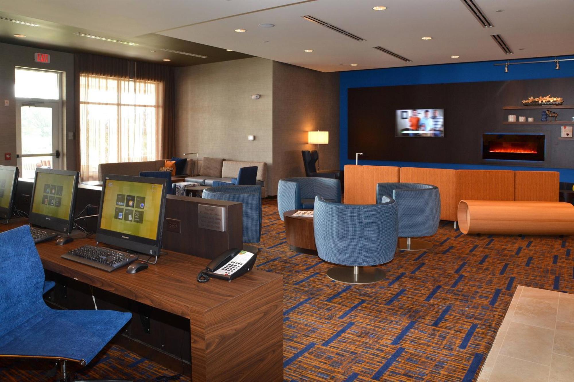 Courtyard By Marriott Youngstown Canfield Екстериор снимка
