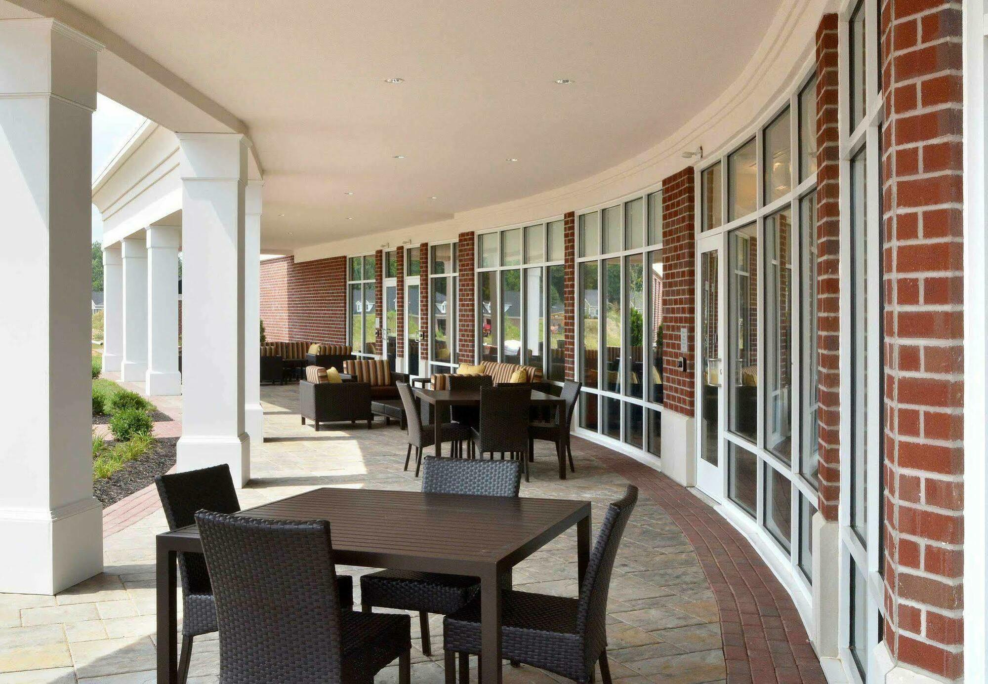 Courtyard By Marriott Youngstown Canfield Екстериор снимка